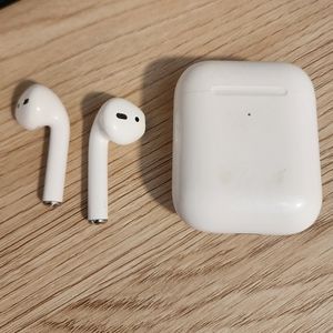 Apple air pods 1st generation